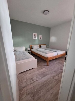 Unclassified image, 5 of 12, button