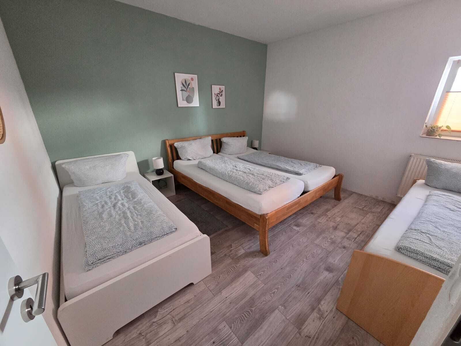 2 quartos, ferros/tábuas de passar roupa, Wi-Fi, roupa de cama