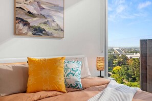 2 bedrooms, iron/ironing board, WiFi, bed sheets - 2BR Boho Oasis • Central City Living (Melbourne)