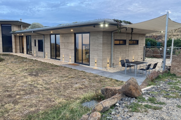 Outside view of the property. All rooms have large ocean views.