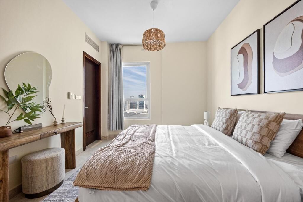 Apartment, Balcony, City View | Seterika/papan seterika, Wi-fi percuma 