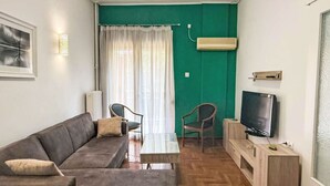 Living area - Gemütliche Wohnung nahe der Akropolis by Interhome (Athen)
