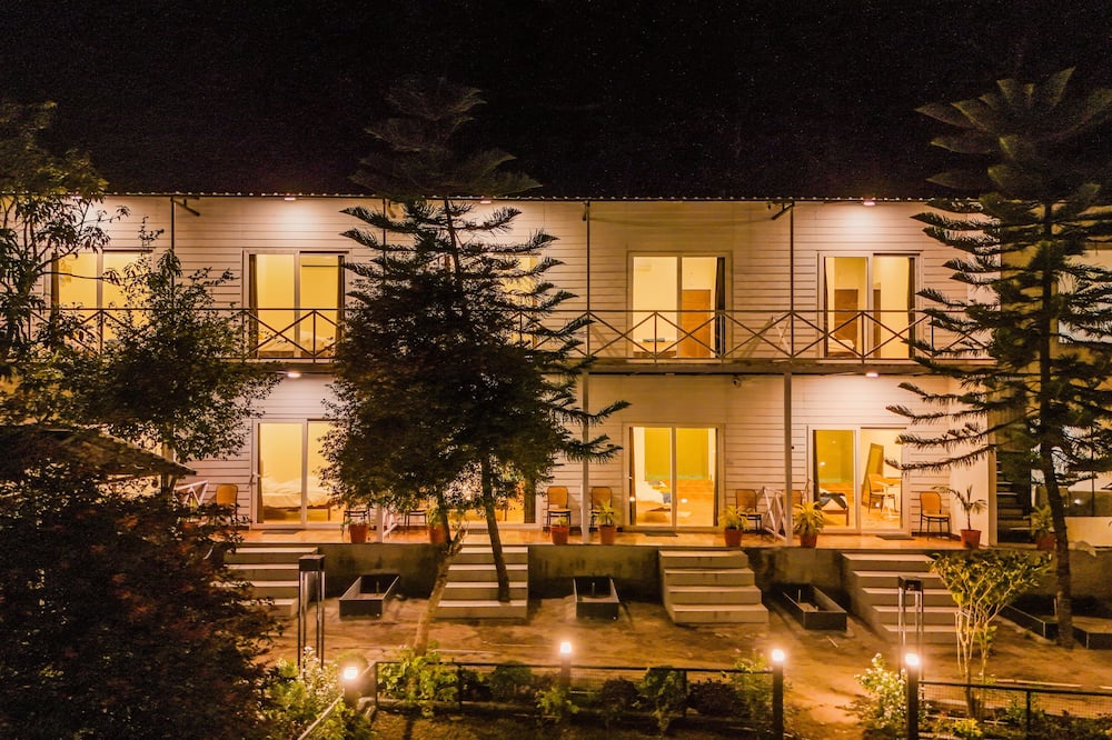 Aspen Riverside Resort