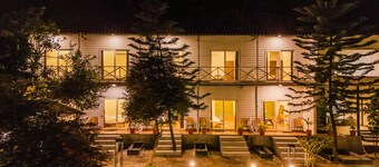 Aspen Riverside Resort