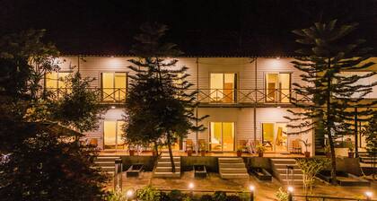 Aspen Riverside Resort