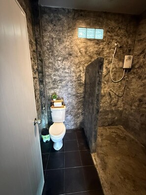 Luokittelematon kuva, 5 kautta 7, painike