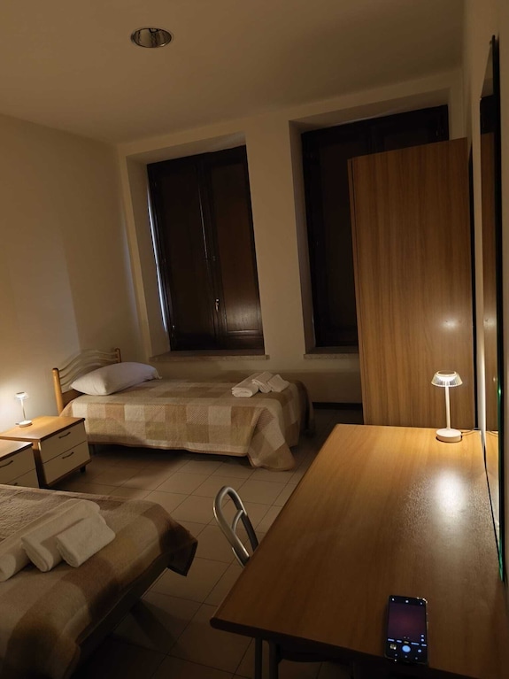 Rooms In The Center Of Foligno, Near Station, Barracks, Center And Shrine - Foligno
