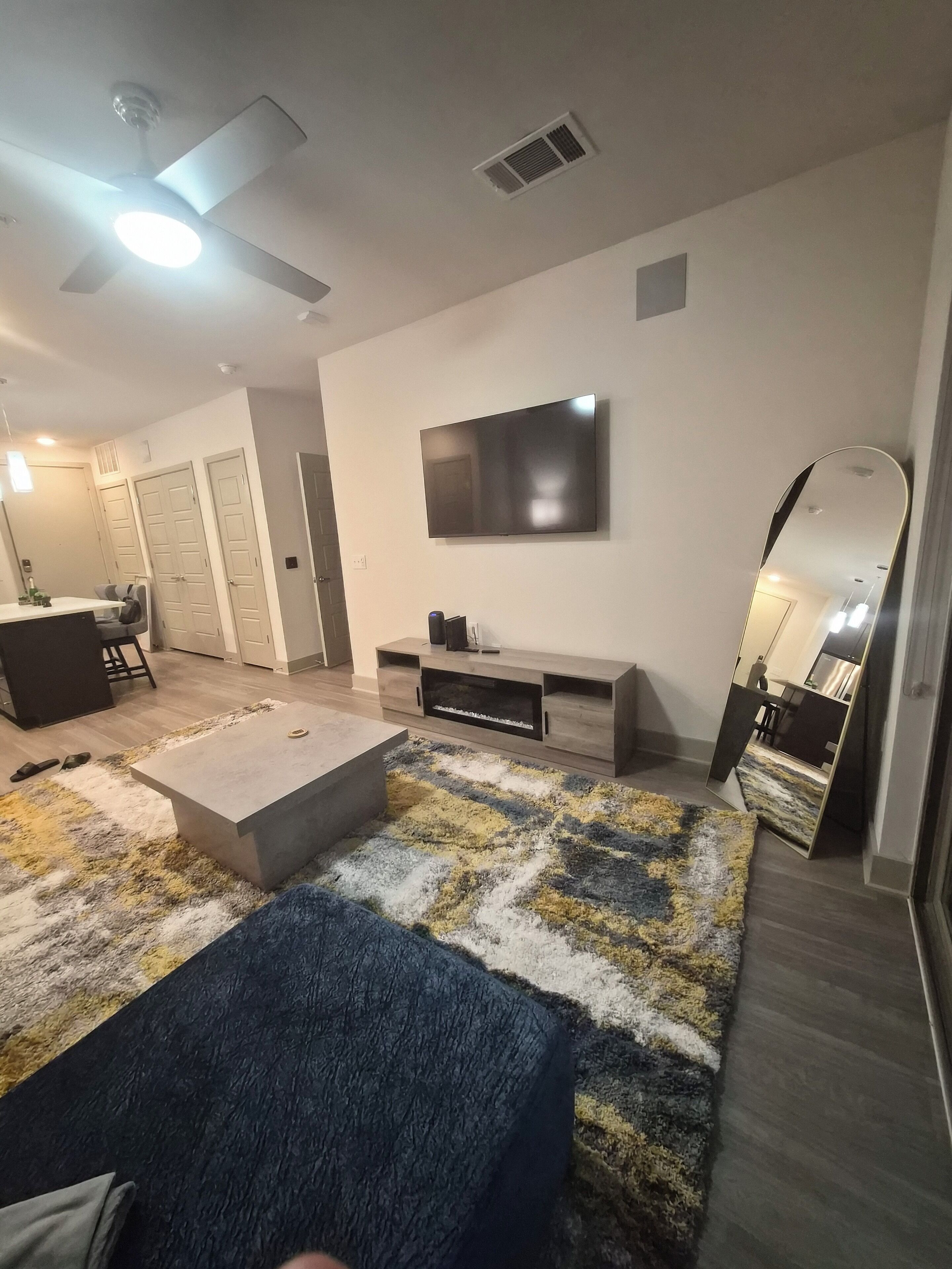 Smart TV, ping pong, stereo, computer monitors