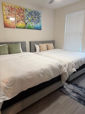 1 habitación, escritorio, wifi gratis y ropa de cama