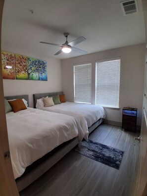 1 habitación, escritorio, wifi gratis y ropa de cama 