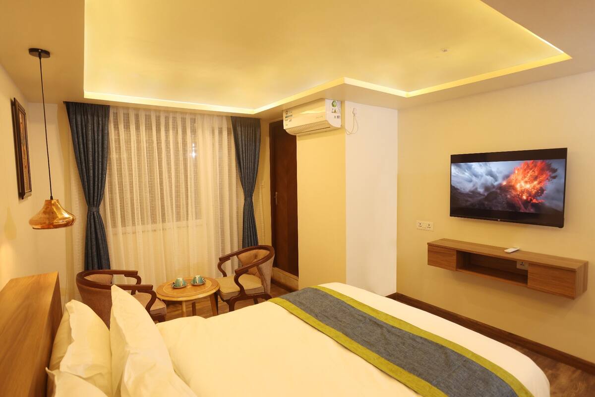 Deluxe Double or Twin Room