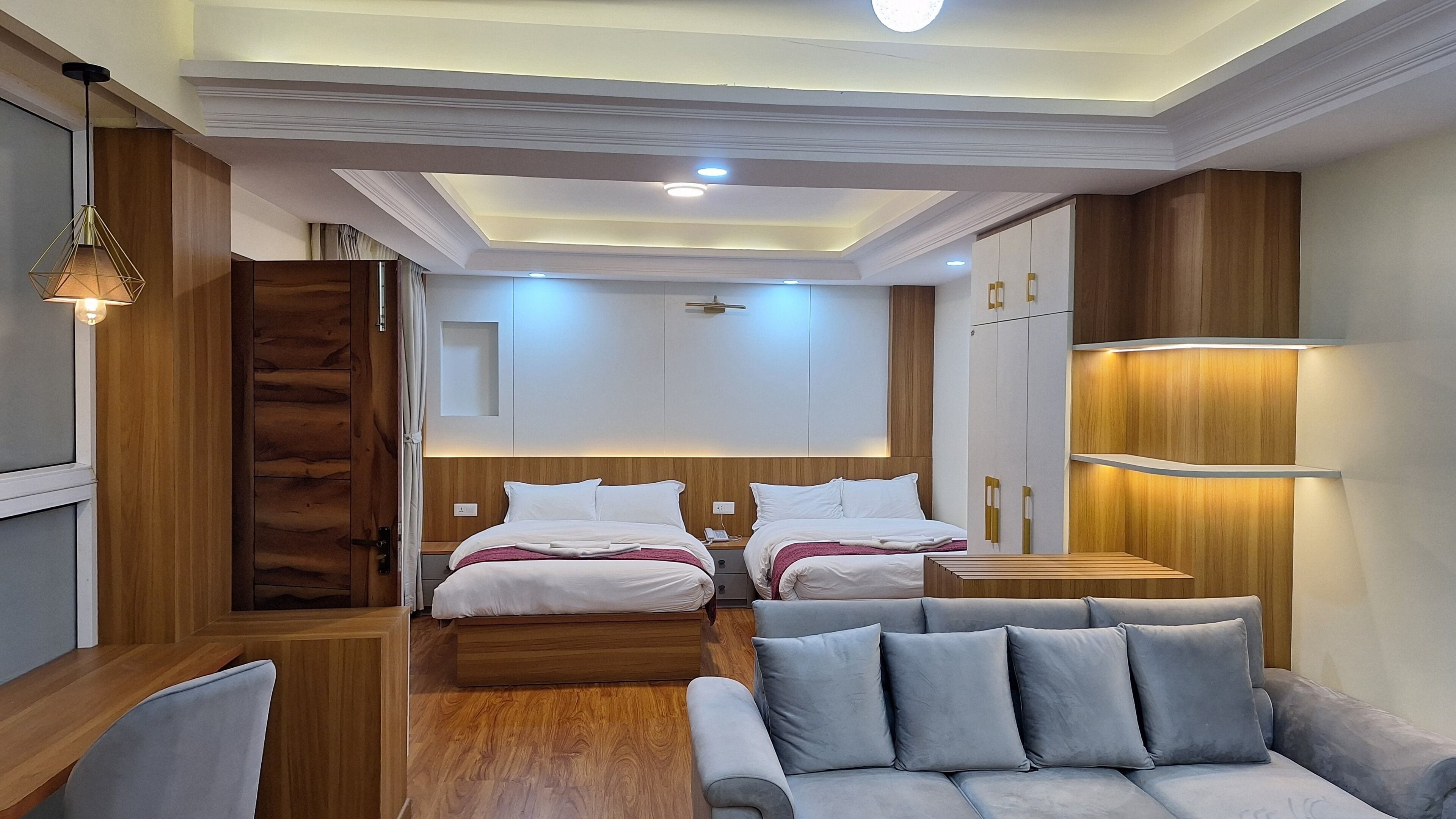 Premium bedding, free cribs/infant beds, rollaway beds, free WiFi