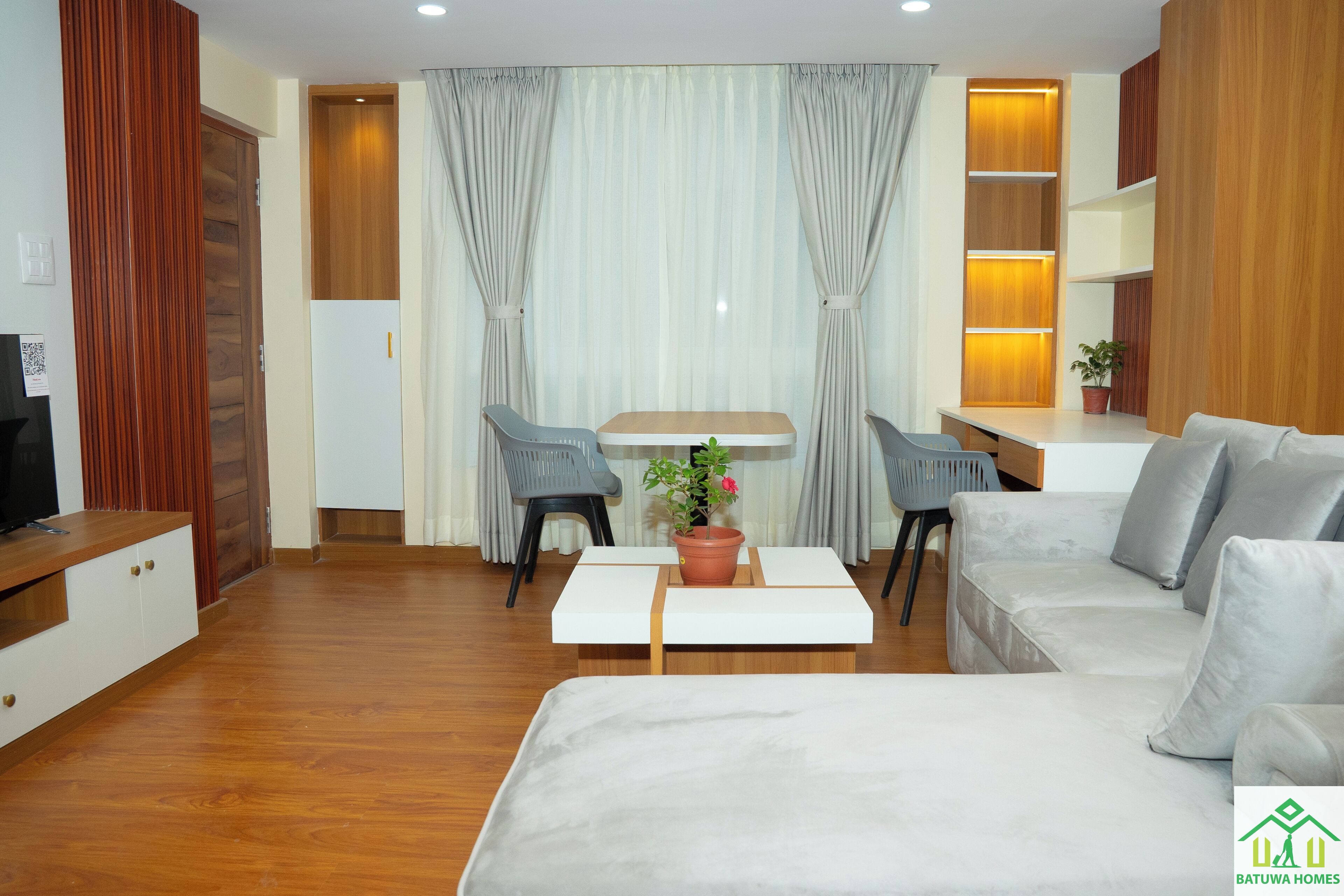 Ropa de cama de alta calidad y escritorio 