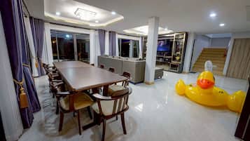 Villa, patio, vista piscina