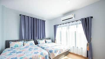 Family Villa, 4 Bedrooms | Desk, free WiFi, bed sheets