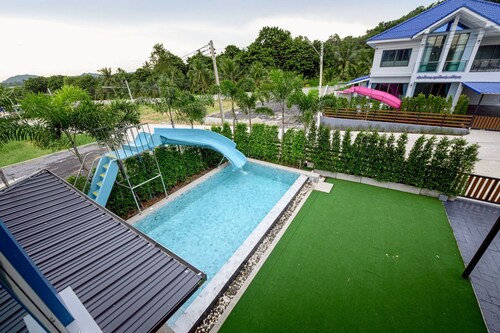 BanIngKhao Pool Villa Sriracha