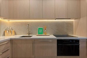 Fridge, microwave, oven, stovetop - Coastal Living 2 bedroom in Bondi Beach (BONDI  BEACH)