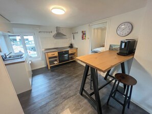 Private kitchen - Boutique apartment in the Wynental valley in the triangle between Bern, Zurich and Lucerne. (Reinach)
