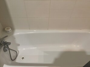 تجهيزات دش، مجففات شعر، مناشف، صابون