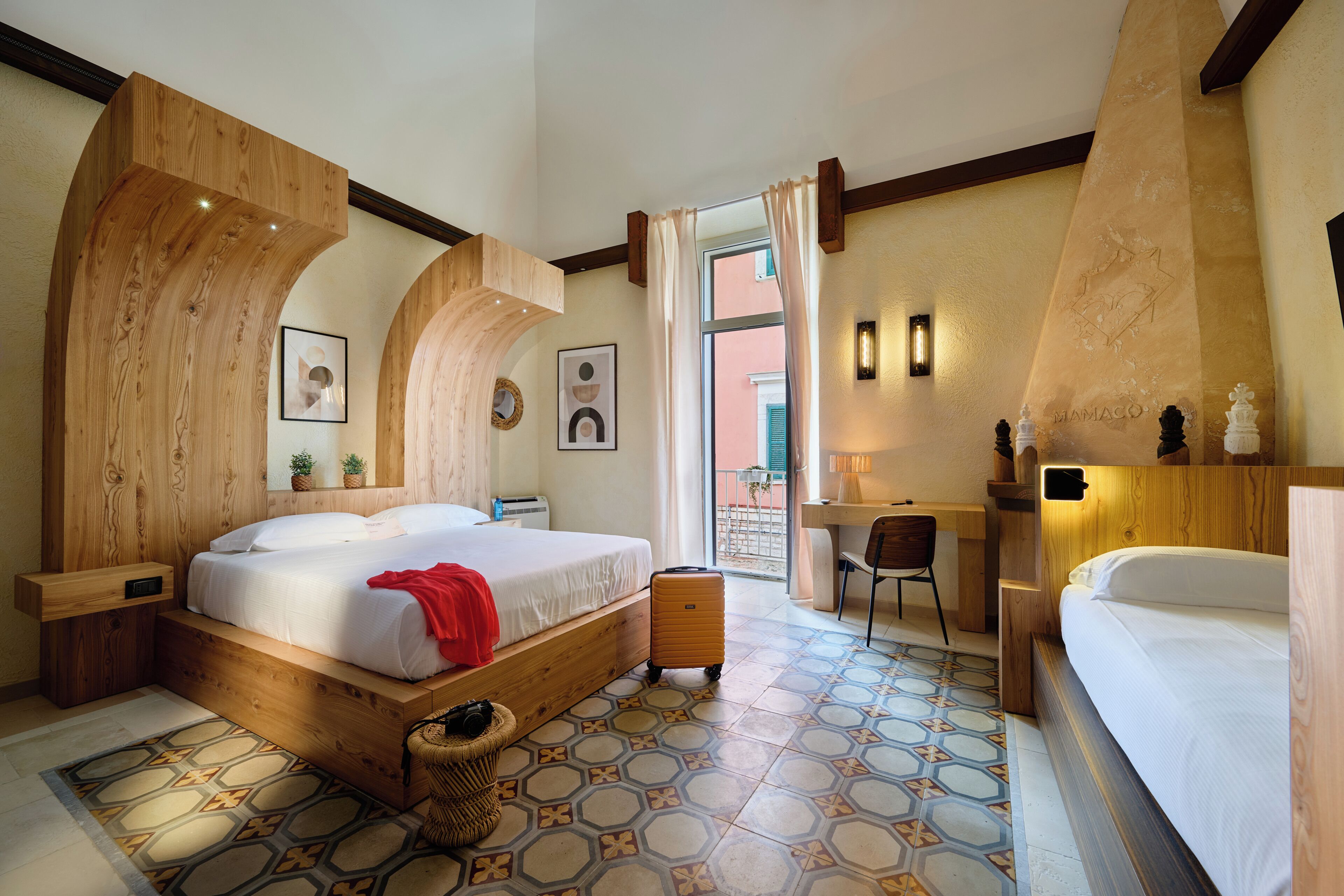 In-room safe, desk, laptop workspace, free WiFi