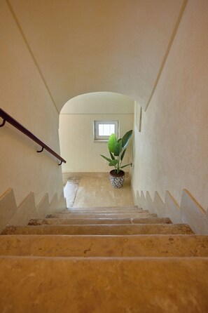 Interior - Mamaco Trani (Trani)
