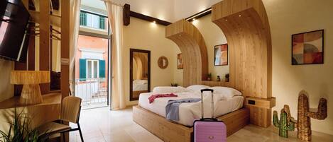 Superior Room, 1 Double Bed, Balcony | In-room safe, desk, laptop workspace, free WiFi