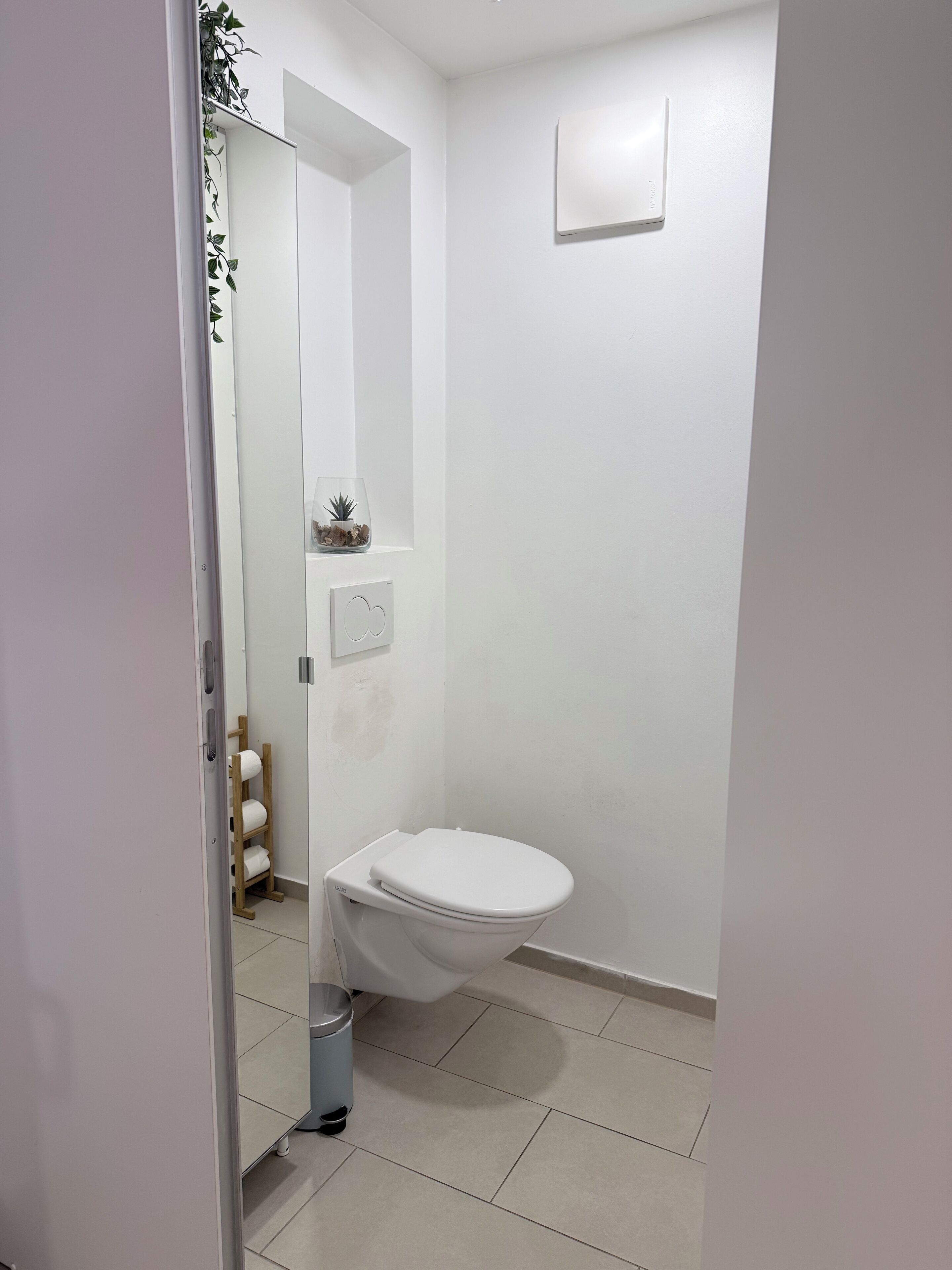 See Apartment mit Garten am See | Banheiro | Chuveiro, produtos de toalete grátis, secador de cabelo 