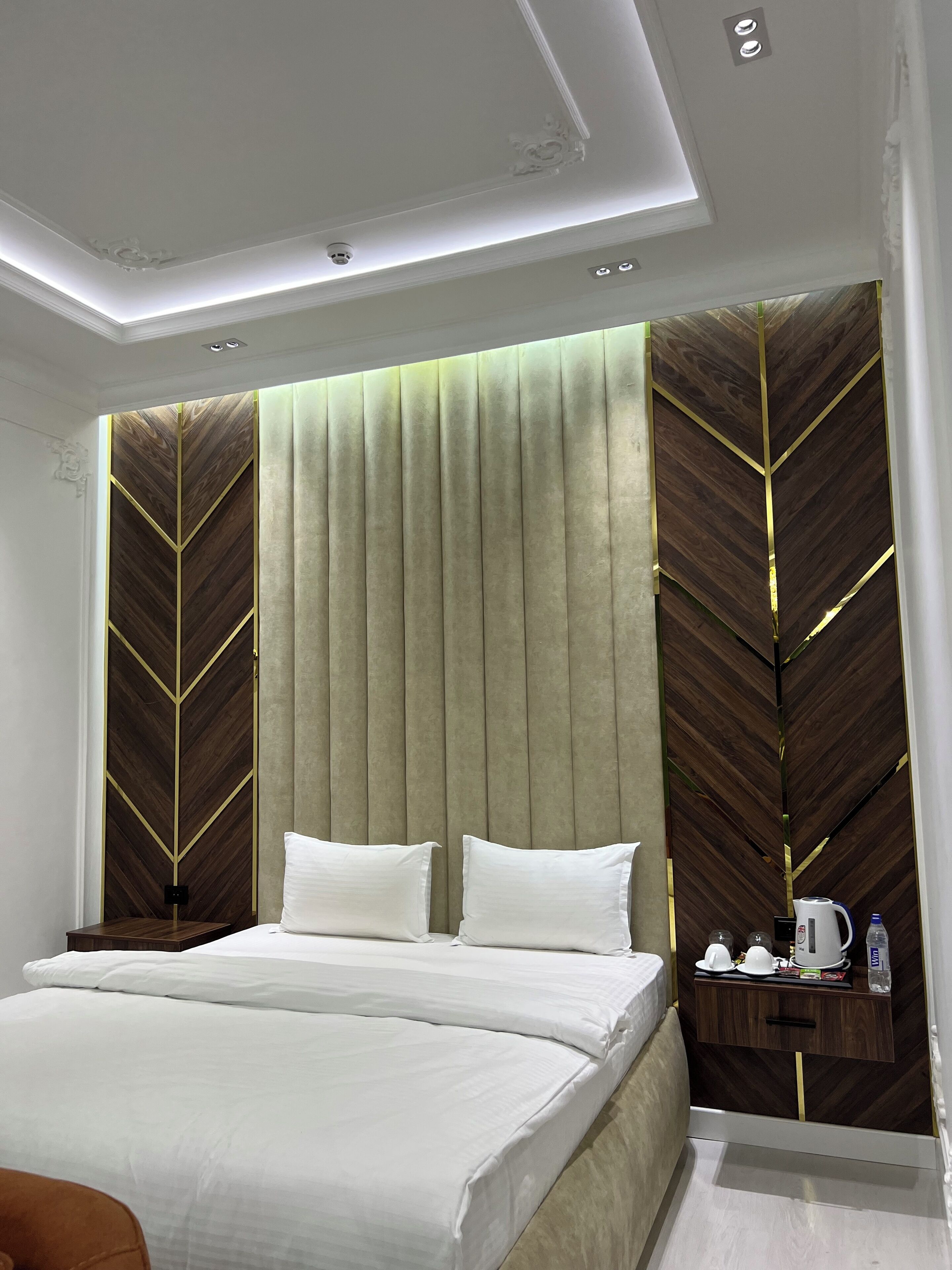 Phòng Cao cấp, quang cảnh thành phố