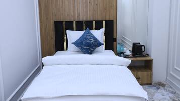 Chambre Simple Confort | Coffres-forts dans les chambres, bureau