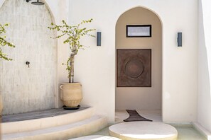 埃及棉床单、高档床上用品、客房内保险箱、免费 WiFi