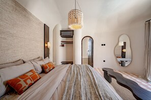 埃及棉床单、高档床上用品、客房内保险箱、免费 WiFi