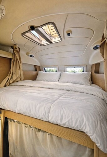 Camper among the Olive Trees, Relaxation and Barbecue, 15 minutes from Cagliari and Poetto Beach