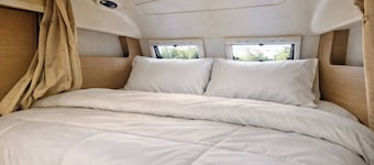 Camper among the Olive Trees, Relaxation and Barbecue, 15 minutes from Cagliari and Poetto Beach