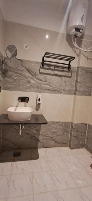 Luokittelematon kuva, 2 kautta 16, painike