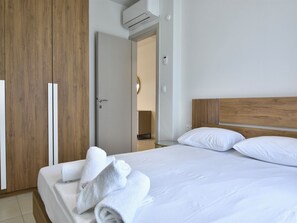 2 bedrooms, iron/ironing board, Internet - Deluxe Suite Dina in Nikiti (Nikiti)