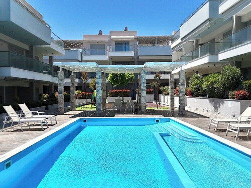 Deluxe Suite Dina in Nikiti