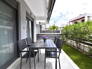 Outdoor dining - Renata apartment in Nikiti (Halkidiki city)