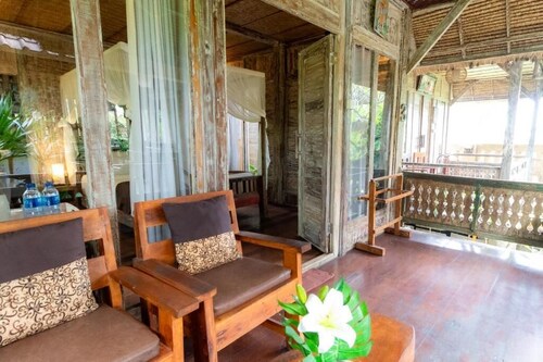 Wooden Bungalow - 10 minute from Ubud Center