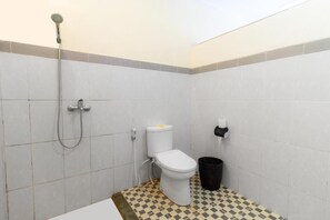 Unclassified image, 3 of 31, button - Deluxe double or twin with pool view (Ubud)