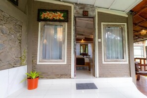 Unclassified image, 3 of 30, button - Romantic Jungle Nest (Ubud)