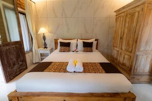 1 bedroom, iron/ironing board, Internet, bed sheets - Romantic Jungle Nest (Ubud)