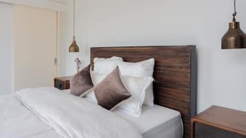 Standard Twin Room, Balcony, City View | Blackout drapes, iron/ironing board, free WiFi