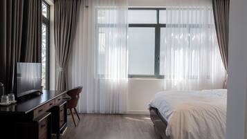 Standard Twin Room, Balcony, City View