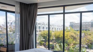 Standard Twin Room, Balcony, City View | Blackout drapes, iron/ironing board, free WiFi