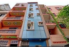 Unclassified image, 4 of 6, button - Hotel Comfort (Delhi)