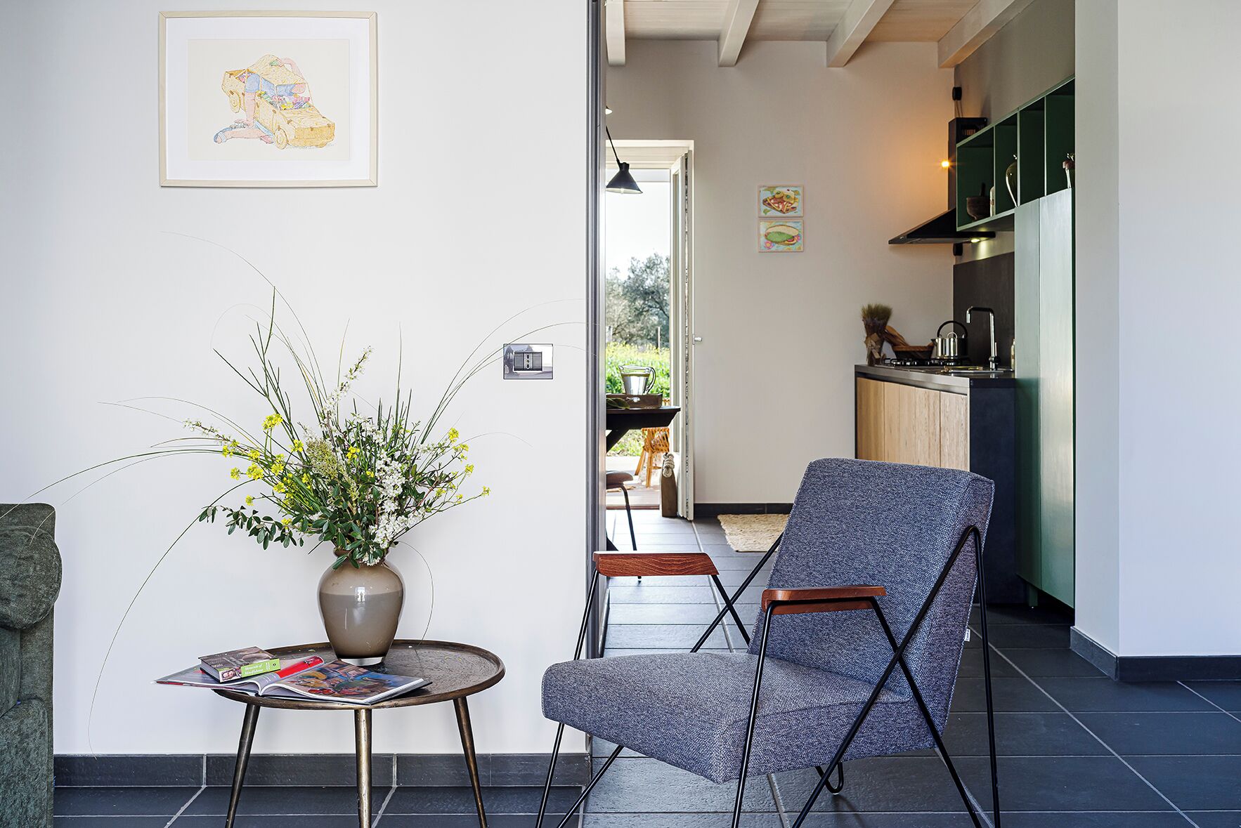 Classic Apartment, Courtyard View