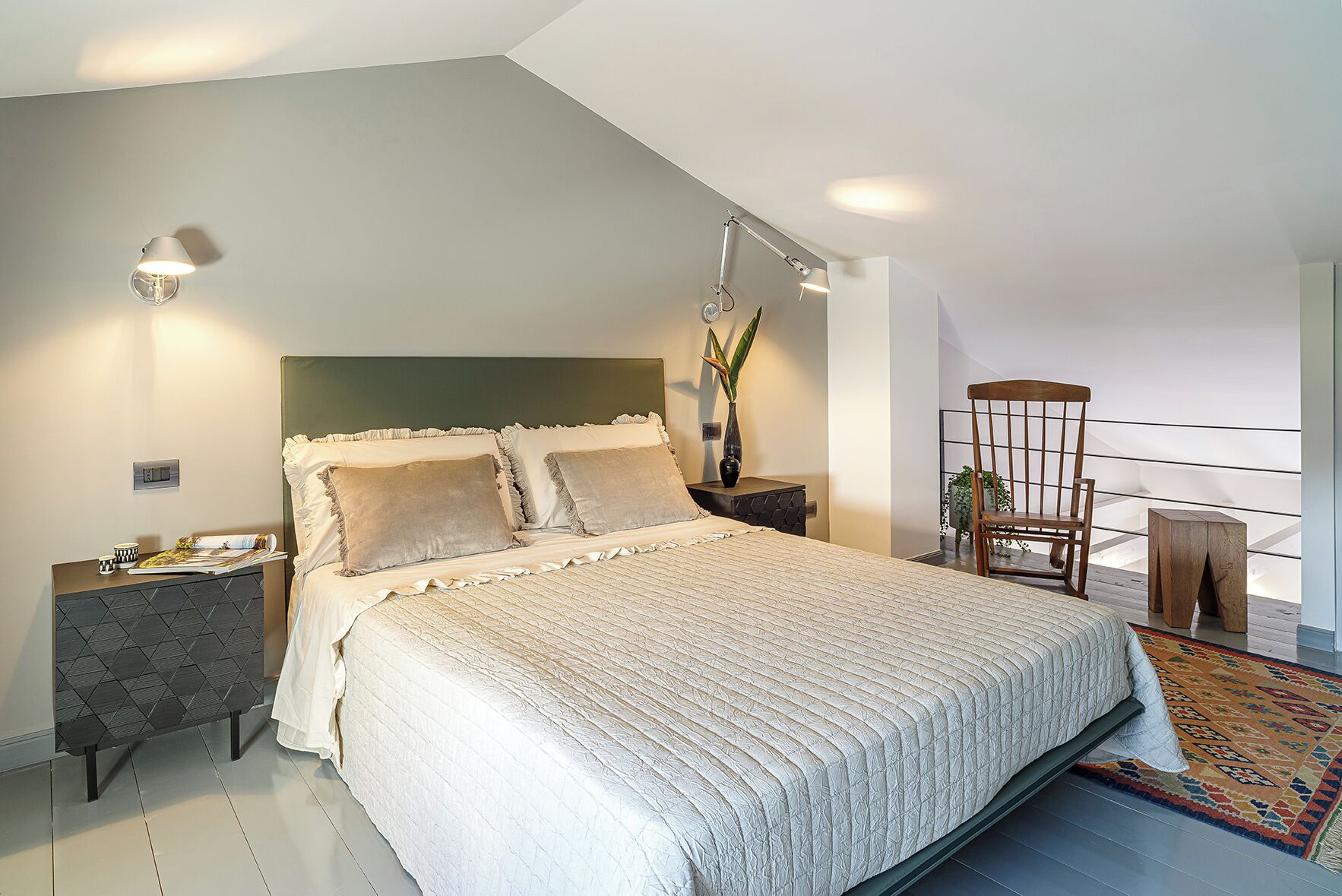 Căn hộ phong cách cổ điển, quang cảnh sân vườn