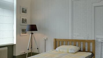 Lit parapluie, Wi-Fi gratuit, draps fournis