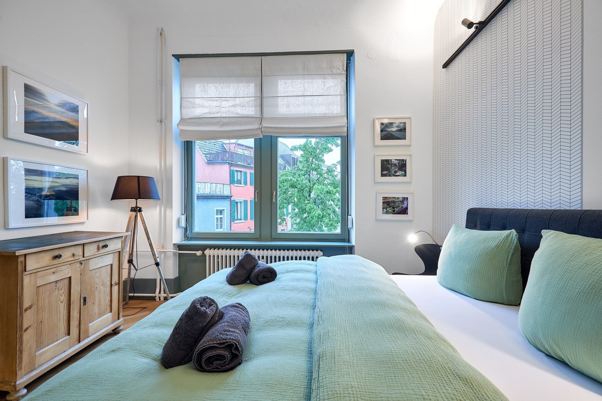 1 bedroom, travel cot, free WiFi, bed sheets