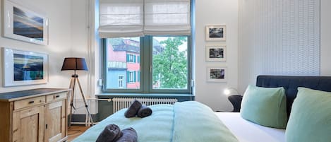 1 bedroom, travel cot, free WiFi, bed sheets
